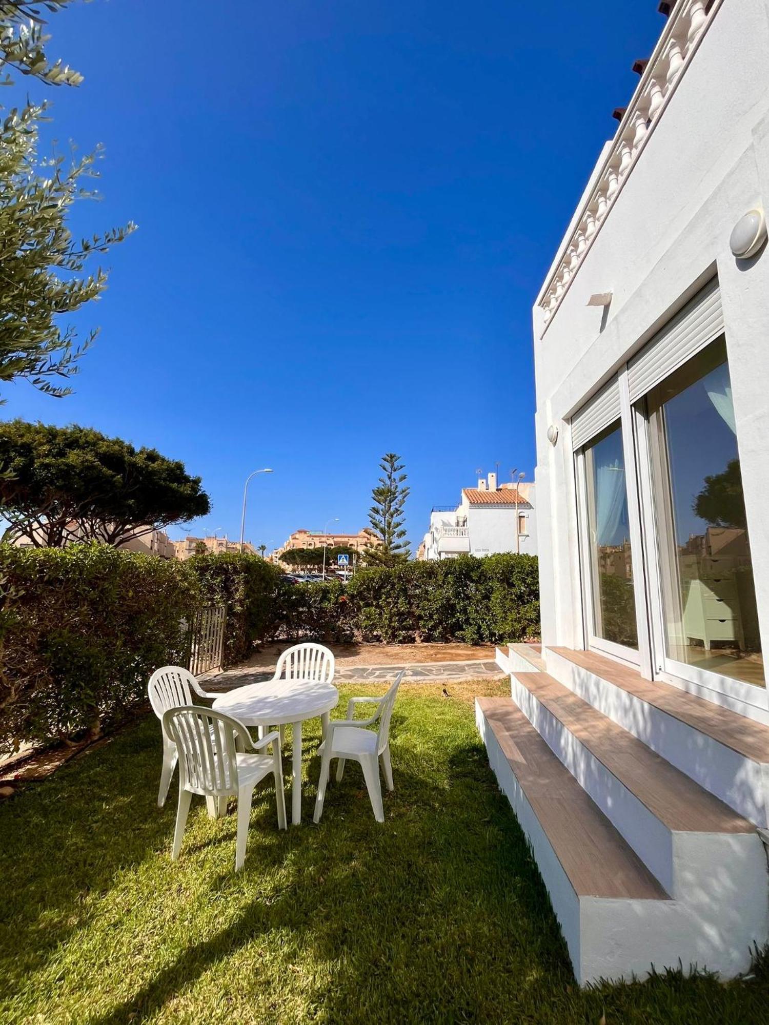 Vista Puerto 180 Apartman Roquetas de Mar Kültér fotó